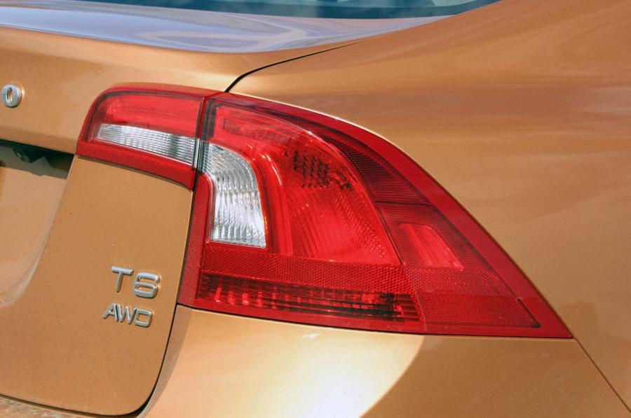  Volvo S60 2010 года  (фото 131 из 226)